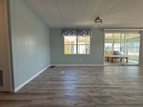 4th image of 104 Melody Ln #836