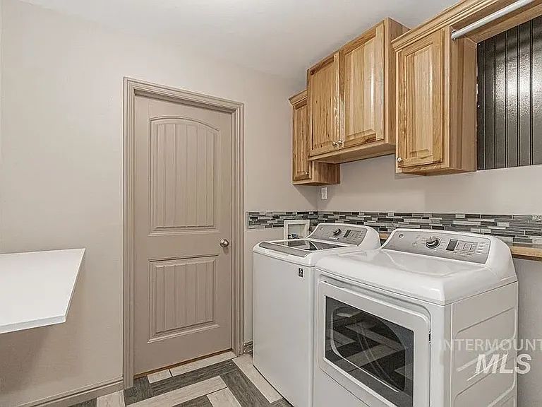 2221 S Frontier Dr — Photo 31