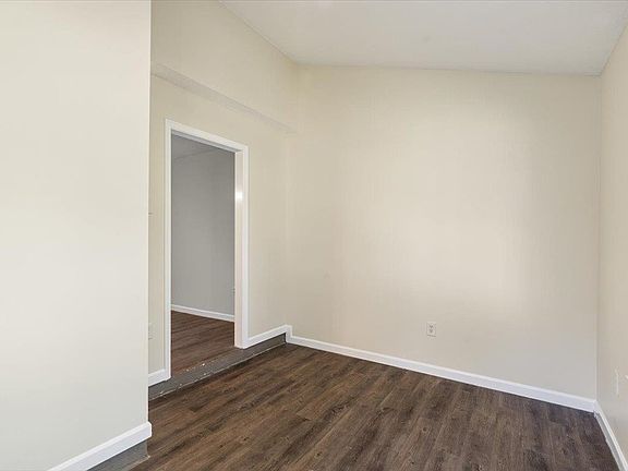 5th image of 2254 Mangum Rd