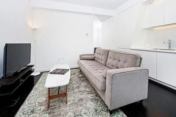 Rented by Keller Williams NYC | media 46