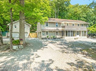 90 Emmans Rd, Ledgewood, NJ 07852