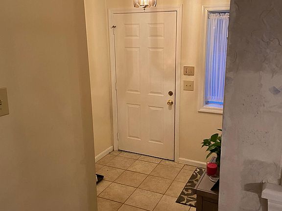 2nd image of 38 Gaslight Ln