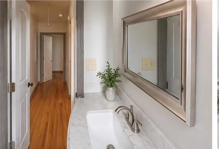 3206 Jarvis St — Photo 5