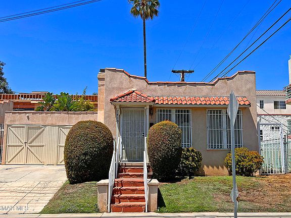 4th image of 7419 Waring Ave