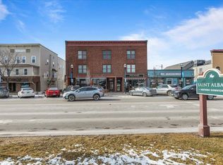 32 S Main St APT 8, Saint Albans, VT 05478