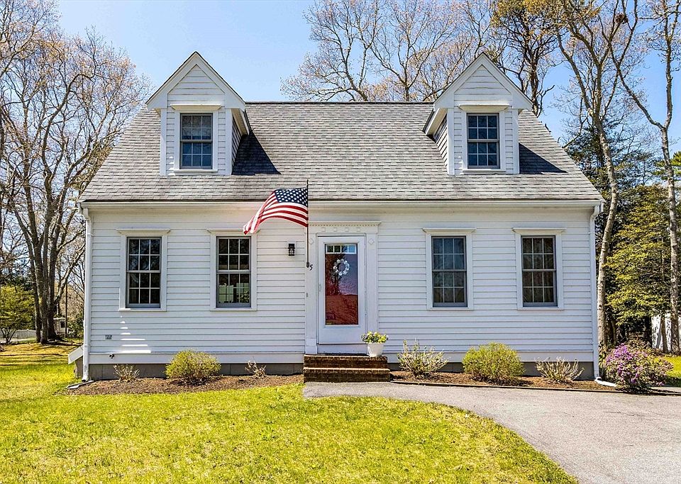 1st image of 5 Raspberry Ln