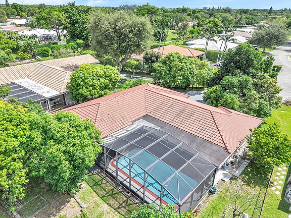 2nd image of 4040 NW 106 Drive