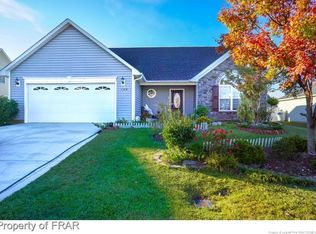 150 Ivy Stone Dr, Raeford, NC 28376