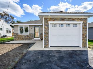 14 Roman St, Toms River, NJ 08757
