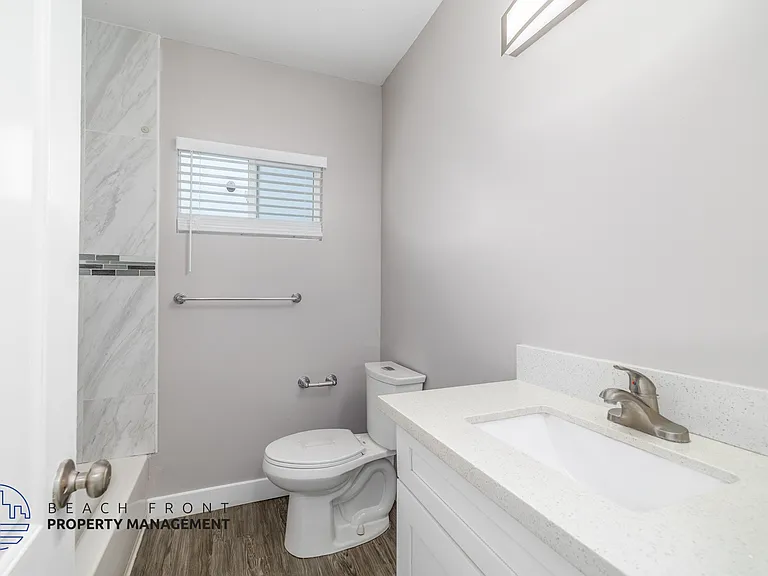 11819 Eucalyptus Ave. — Photo 15