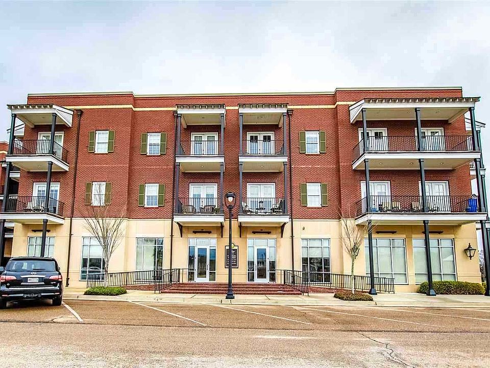 1st image of 301 Northlake Ave APT 313