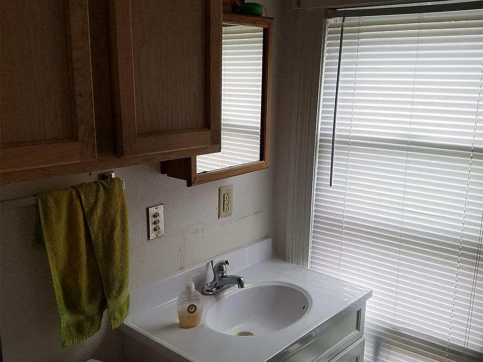2nd image of 621 1/2 W Seerley Blvd