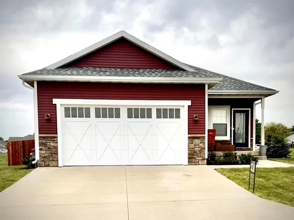 905 Lewis Dr, Webster City, IA 50595