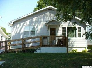 1126 N 16th St, Quincy, IL 62301