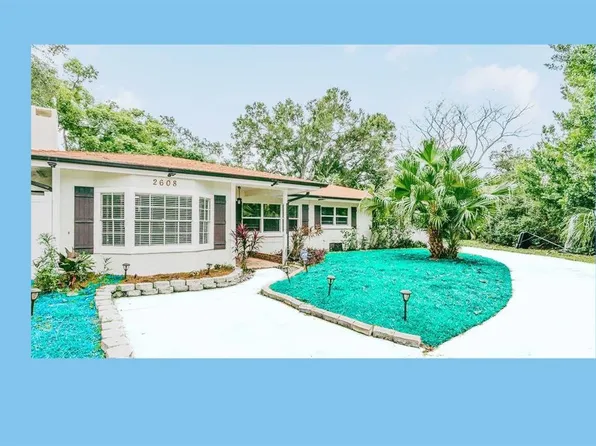 2608 Oakwood Dr, Largo, FL 33771