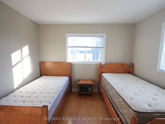 3rd image of 323D Grahamvale Rd