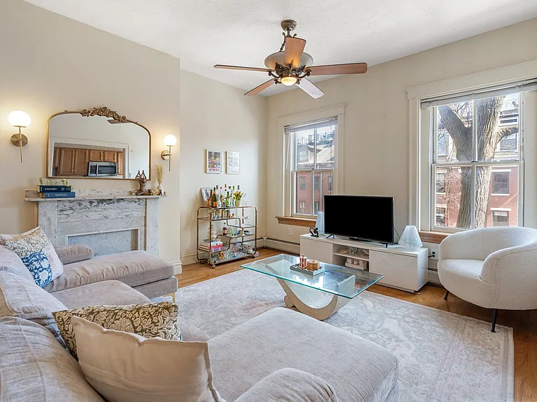 70 Rutland St #3 — Photo 2
