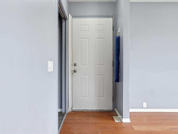 2nd image of 3804 E Dover Ridge Dr SE