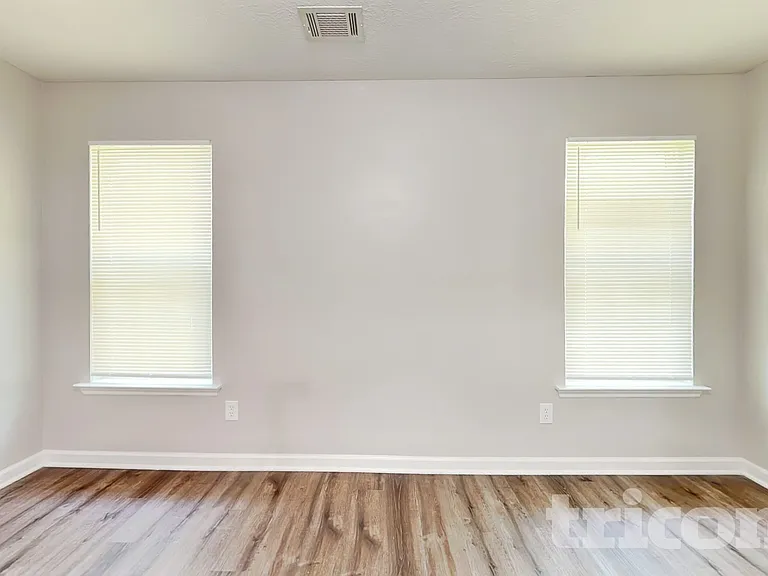 2124 Sylvan Lake Dr — Photo 6