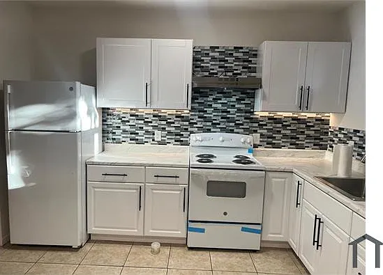 10601 NW 11th Ave