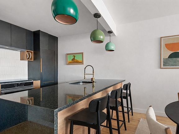 4th image of 52 Herbert St #3A