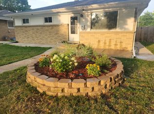 (Undisclosed Address), Milwaukee, WI 53228
