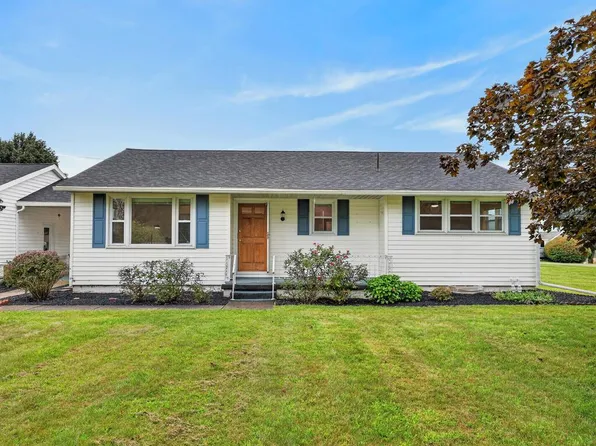 921 W Lockhart St, Sayre, PA 18840