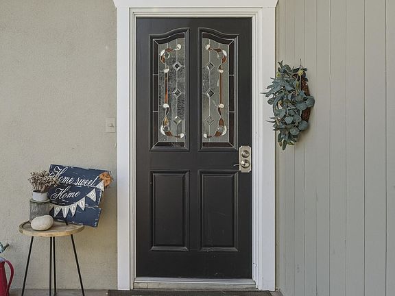 5th image of 1129 Highland Rd