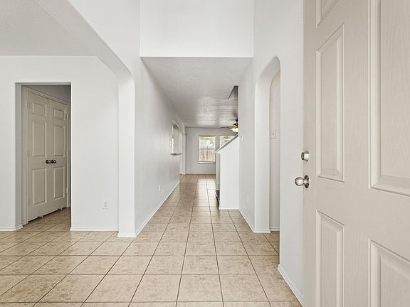 4th image of 10727 Marigold Glen Way