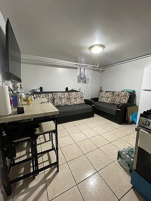 1st image of 337 E 16th St #1