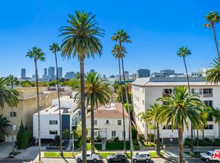 149 S Palm Dr, Beverly Hills, CA 90212
