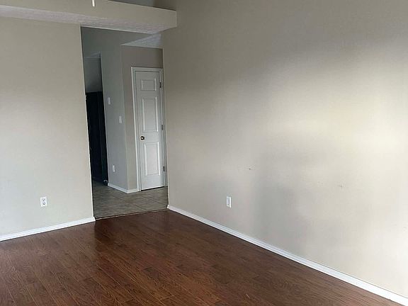 2nd image of 2517 Southtown Blvd #2517