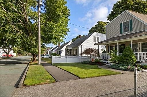 3rd image of 8 Johnson Ave #A