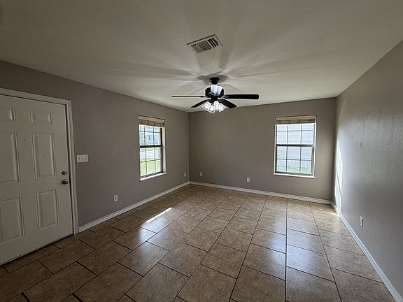 3rd image of 2415 Laurel St
