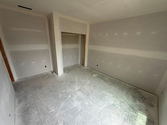 5th image of 8992 E Joshua St
