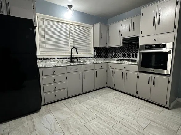 710 Fairland Ave, Hampton, VA 23661