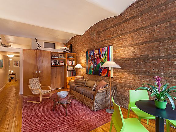 3rd image of 39 E 12th St APT 610