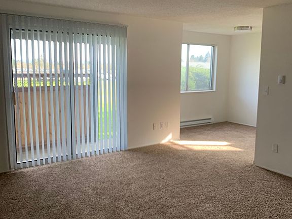 4th image of 301-415 NE 104th Ave #319D