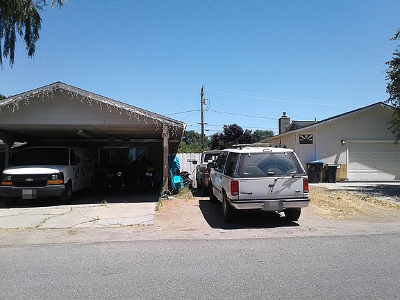 3rd image of 472-880 Adele Ct