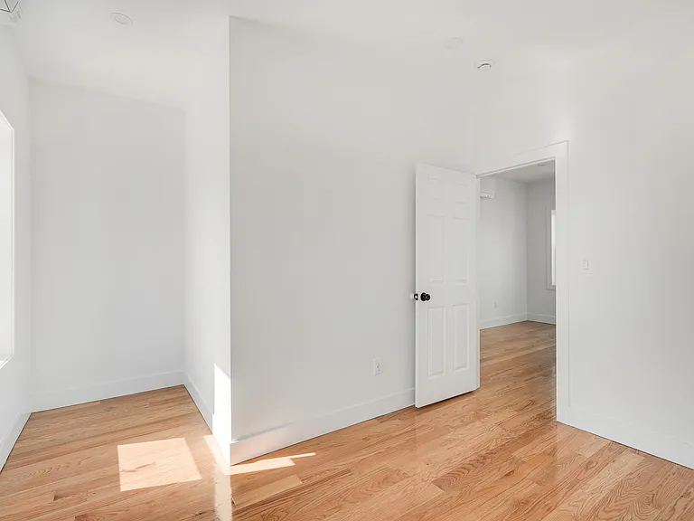 693 Vermont St #2A — Photo 5