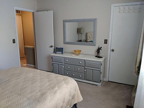 5th image of 7919 Barkwood Dr