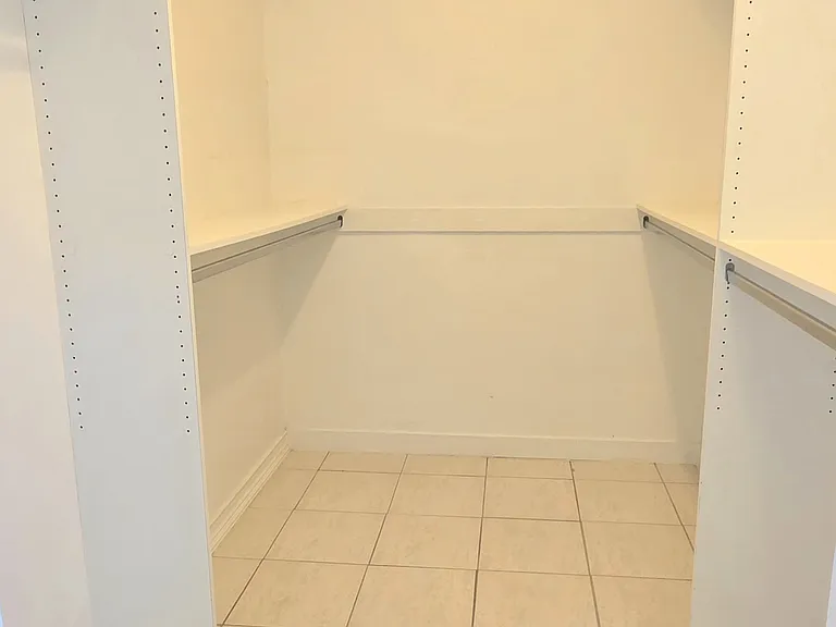 1415 Genoa St — Photo 18
