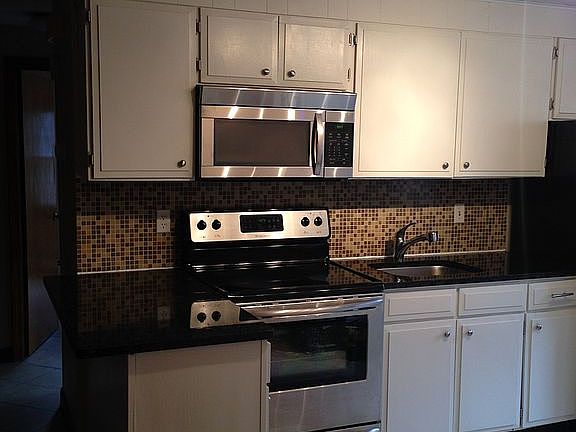3rd image of 10 Danbury Dr APT 5
