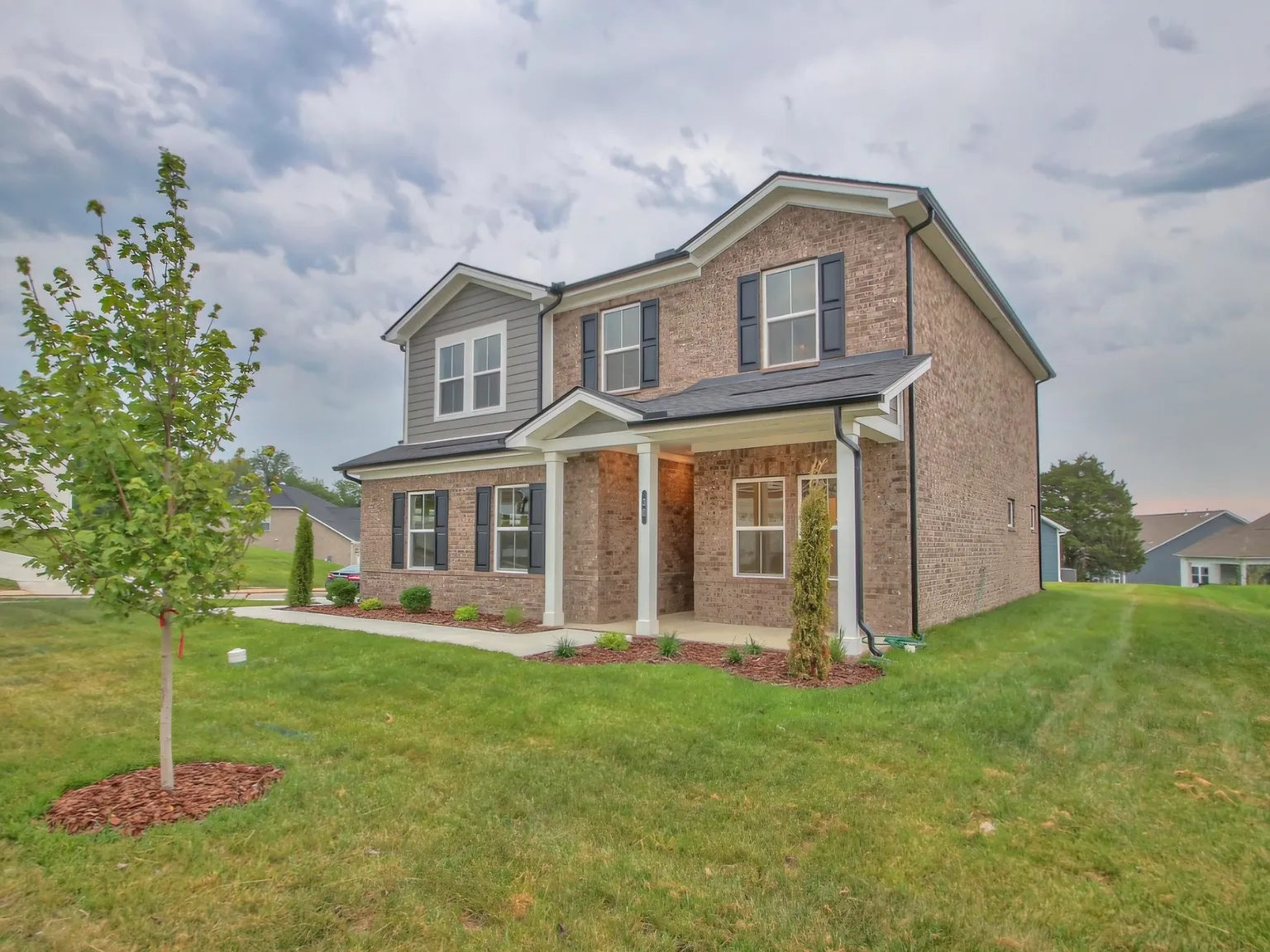 4 bed, 2135 sqft, $3,000 — Photo 3