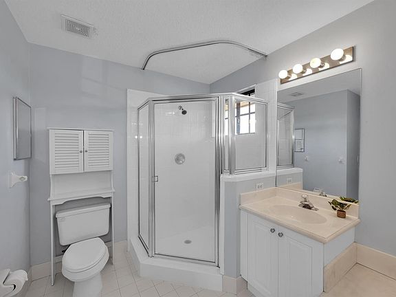 4th image of 9620 Alcazar Ln