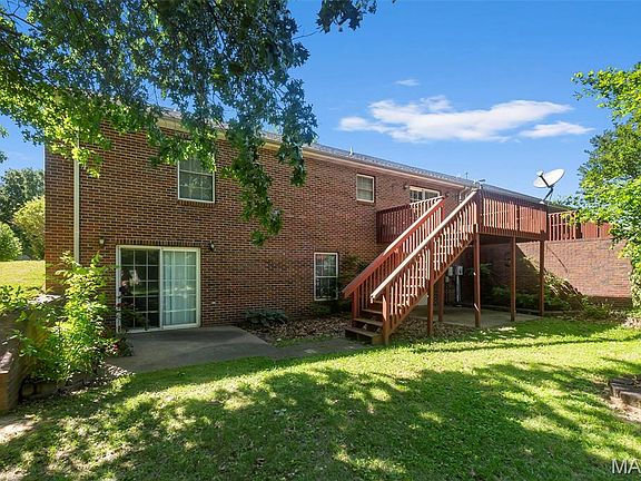 3rd image of 846 & 848 Aaron Dr