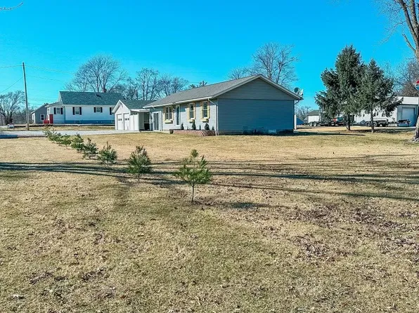 411 Mary St, Jerseyville, IL 62052