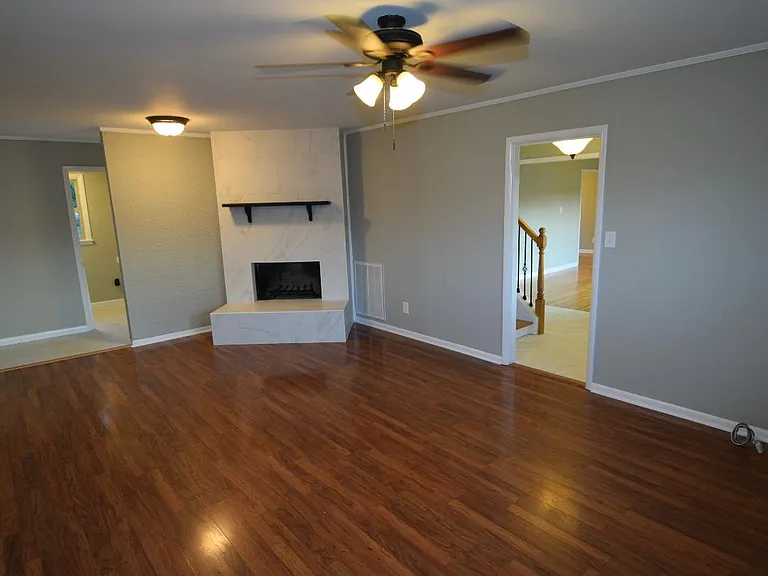 812 Farley Dr SE — Photo 10