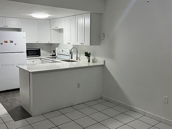 4th image of 5366 W 26th Ave #121
