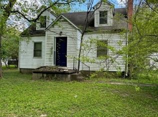 1306 Spring Valley Dr, Huntington, WV 25701